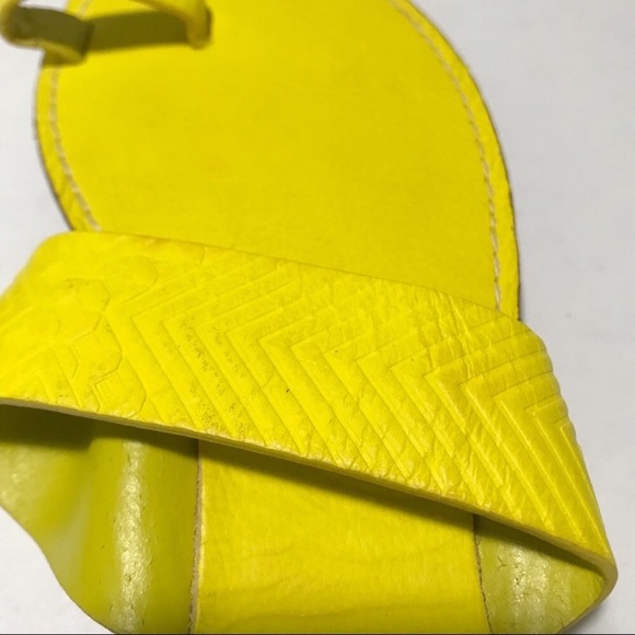 1937 Footwear from DSW bright yellow sandals - Picture 7 of 10